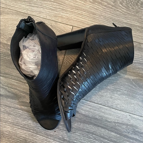 Lavoraxione Artigiana cutout boot leather - Picture 2 of 9